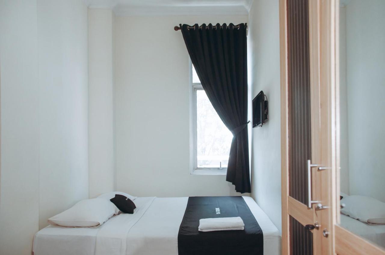 Hotel Ds Colive Peterongan Semarang Exterior foto